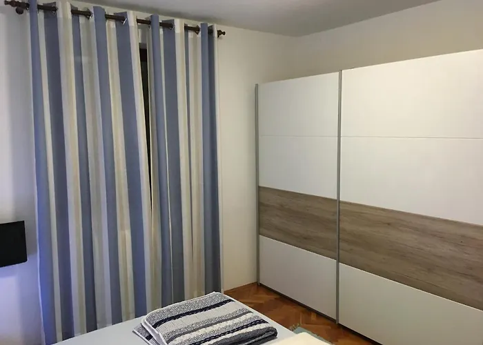 Nela 아파트 라벡